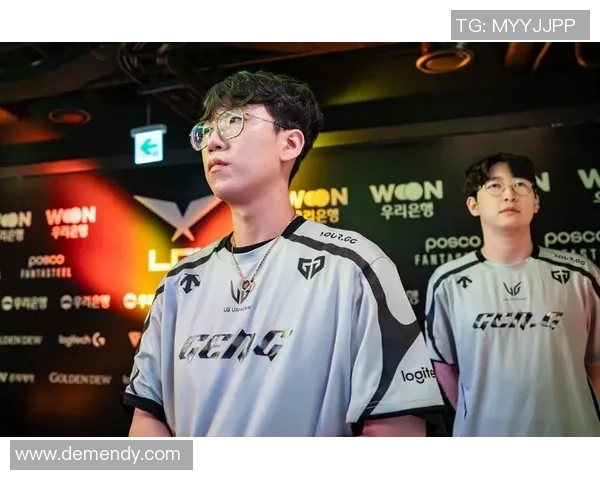 RulerADC：电子竞技新星崛起，如何成为顶级ADC玩家的秘诀解析