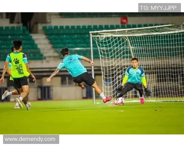 南通支云激战苏州东吴巅峰对决再燃赛场激情争夺荣誉时刻 南通支云激战苏州东吴巅峰对决再燃赛场激情争夺荣誉时刻