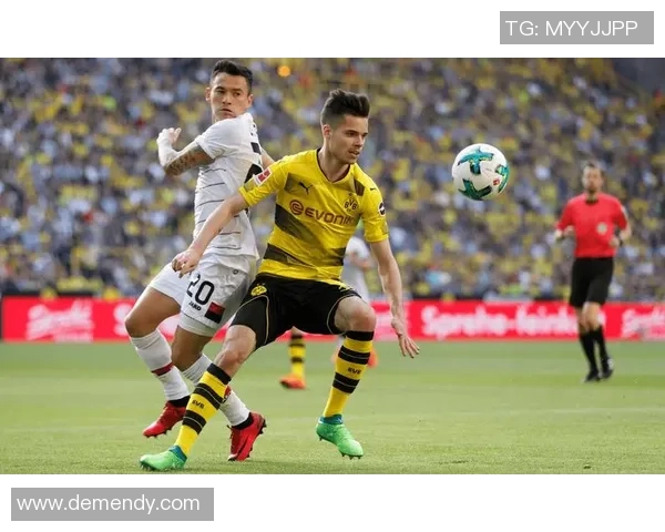 多特蒙德与门兴展开激烈对决 谁能在德甲赛场笑傲群雄 多特蒙德与门兴展开激烈对决 谁能在德甲赛场笑傲群雄