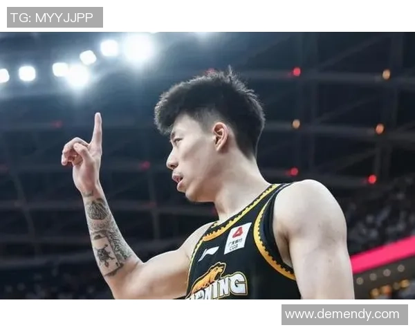 张镇麟领衔中国男篮新星崛起 全新篇章开启背后的努力与挑战 张镇麟领衔中国男篮新星崛起 全新篇章开启背后的努力与挑战