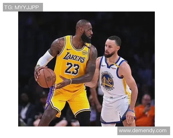 湖人大战勇士精彩对决詹姆斯与库里再度激战引爆赛场激情 湖人大战勇士精彩对决詹姆斯与库里再度激战引爆赛场激情