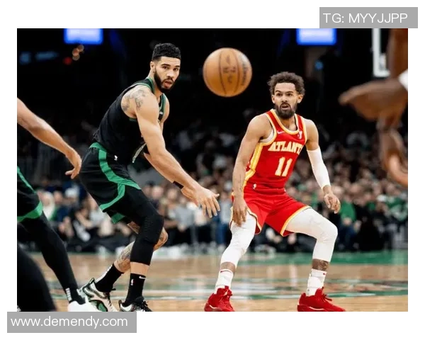 特雷杨重塑球队进攻体系引领年轻核心冲击新赛季巅峰表现