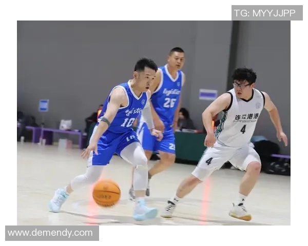 篮球赛场上的新篇章:探索篮球战术与技巧的深度融合与未来发展趋势 篮球赛场上的新篇章:探索篮球战术与技巧的深度融合与未来发展趋势