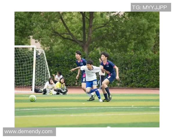 聚焦世界足球力量探索绿茵竞技精神引领体育文化新时代宏图蓝图展